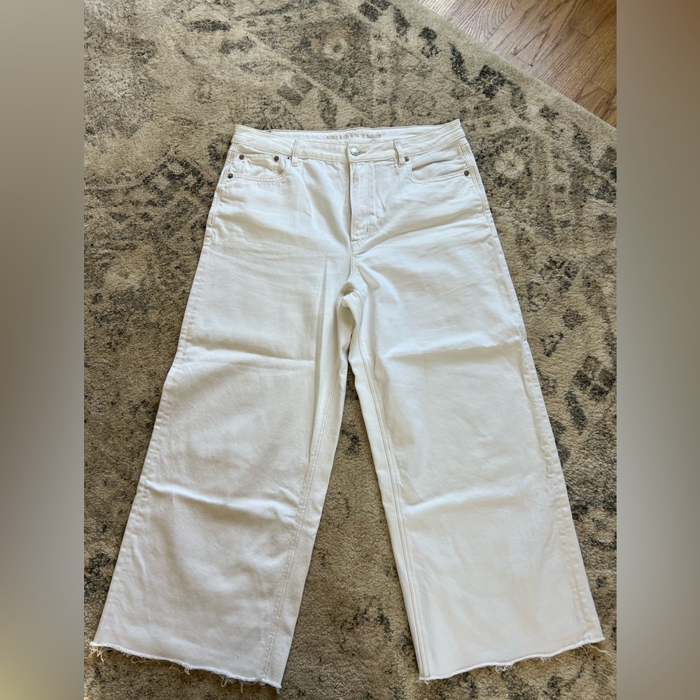 Aerie Classic White Shorts